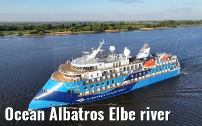 Ocean Albatros Elbe river