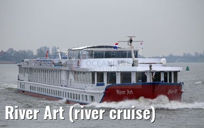 River Art (river cruise)