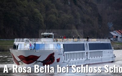 A-Rosa Bella bei Schloss Schoenbuehl Donau 03.04.2015