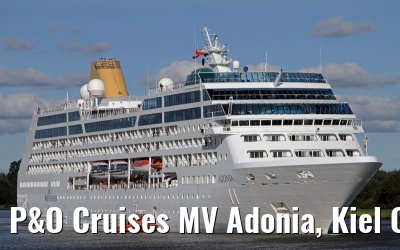 P&O Cruises MV Adonia, Kiel Canal, 29. September 2013