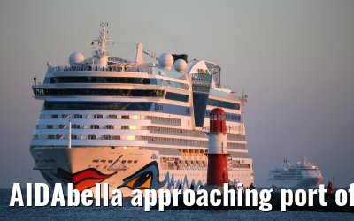 AIDAbella approaching port of Warnemuende, 04. September 2014