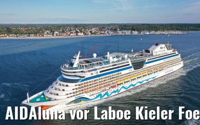 AIDAluna vor Laboe Kieler Foerde mit WSP Boot 10.07.2019