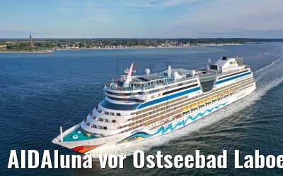 AIDAluna vor Ostseebad Laboe mit Marine-Ehrenmal 10.07.2019
