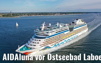 AIDAluna vor Ostseebad Laboe mit Marine-Ehrenmal 10.07.2019