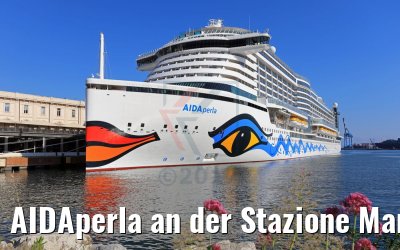 AIDAperla an der Stazione Marittima in Genua am 30.05.2017