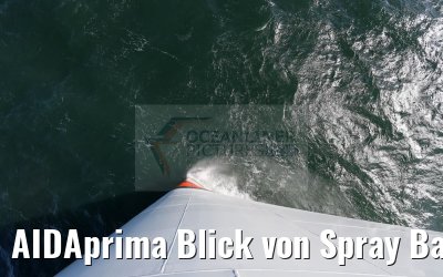 AIDAprima Blick von Spray Bar auf den Bug