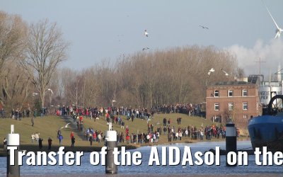Transfer of the AIDAsol on the Ems on 11 March 2011 between Papenburg and Leer