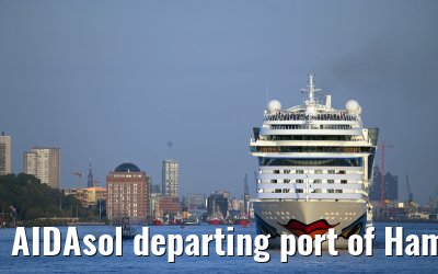 AIDAsol departing port of Hamburg, 27. September 2014