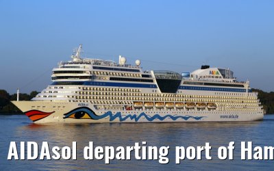 AIDAsol departing port of Hamburg, 27. September 2014