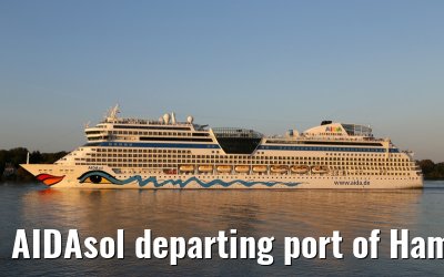 AIDAsol departing port of Hamburg, 27. September 2014