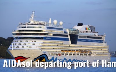AIDAsol departing port of Hamburg, 27. September 2014