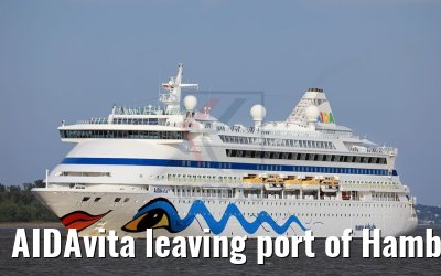 AIDAvita leaving port of Hamburg 25.05.2018