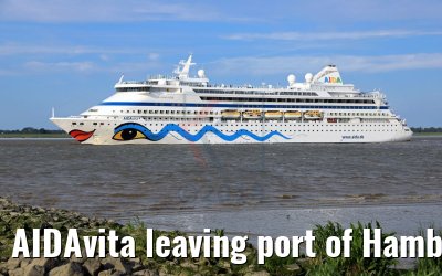 AIDAvita leaving port of Hamburg 25.05.2018