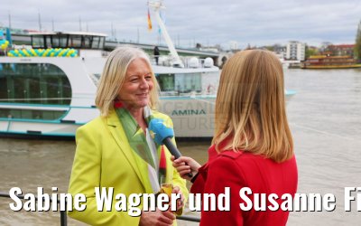 Sabine Wagner und Susanne Filmteam Phoenix TV MS Amina
