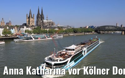 Anna Katharina vor Kölner Dom 27.06.2019