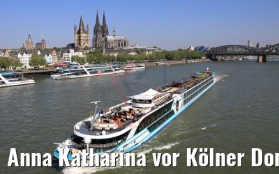 Anna Katharina vor Kölner Dom 27.06.2019