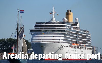 Arcadia departing cruise port Warnemuende 09. August 2015