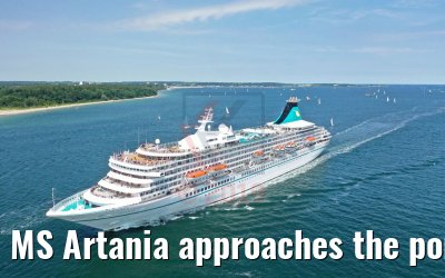 MS Artania approaches the port of Kiel 23.06.2019