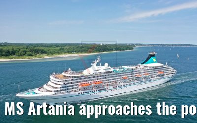 MS Artania approaches the port of Kiel 23.06.2019