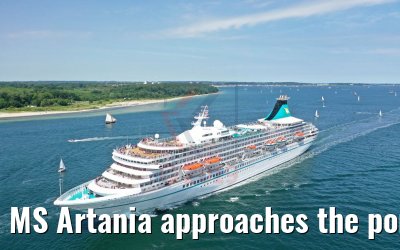 MS Artania approaches the port of Kiel 23.06.2019