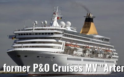 former P&O Cruises MV "Artemis" departing Amsterdam, 31. August 2009