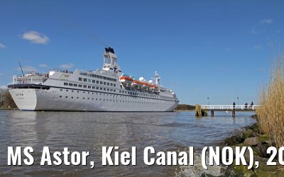 MS Astor, Kiel Canal (NOK), 20 April 2013