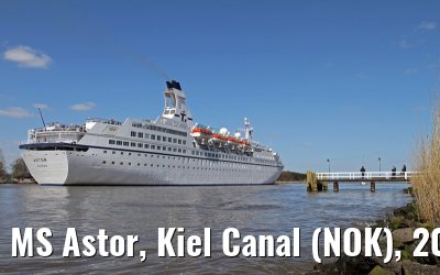 MS Astor, Kiel Canal (NOK), 20 April 2013