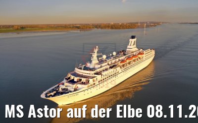 MS Astor auf der Elbe 08.11.2019
