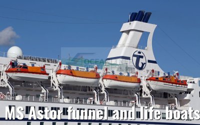 MS Astor funnel and life boats 29.08.2016