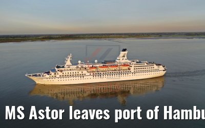 MS Astor leaves port of Hamburg 08.11.2019