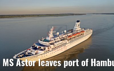 MS Astor leaves port of Hamburg 08.11.2019