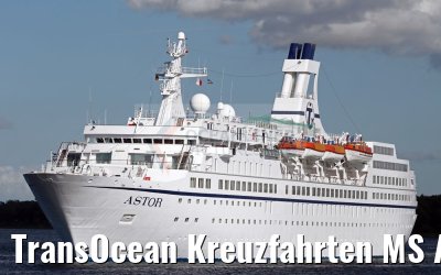 TransOcean Kreuzfahrten MS Astor in front of the locks of Kiel-Holtenau 29.08.2016