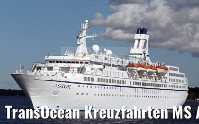 TransOcean Kreuzfahrten MS Astor in front of the locks of Kiel-Holtenau 29.08.2016