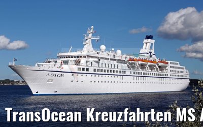 TransOcean Kreuzfahrten MS Astor in front of the locks of Kiel-Holtenau 29.08.2016