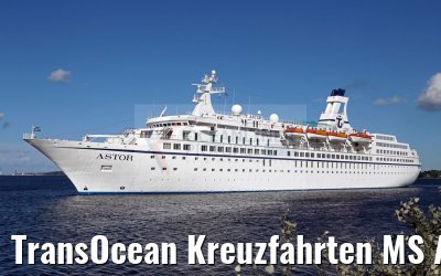TransOcean Kreuzfahrten MS Astor in front of the locks of Kiel-Holtenau 29.08.2016