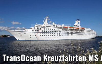 TransOcean Kreuzfahrten MS Astor in front of the locks of Kiel-Holtenau 29.08.2016