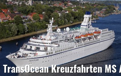 TransOcean Kreuzfahrten MS Astor leaves the Kiel Canal locks in Holtenau 29.08.2016