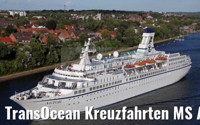TransOcean Kreuzfahrten MS Astor leaves the Kiel Canal locks in Holtenau 29.08.2016