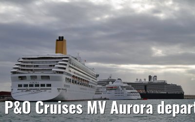P&O Cruises MV Aurora departing Palma de Mallorca, 20. October 2011