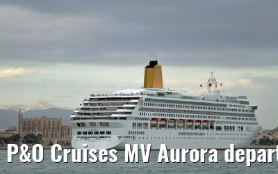 P&O Cruises MV Aurora departing Palma de Mallorca, 20. October 2011