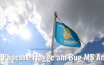 Phoenix-Flagge am Bug MS Amera