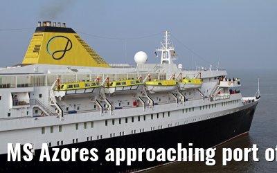 MS Azores approaching port of Bremerhaven, 29.03.2014