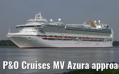 P&O Cruises MV Azura approaching port of Rotterdam, 23. April 2011