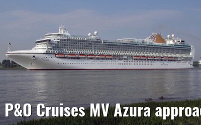 P&O Cruises MV Azura approaching port of Rotterdam, 23. April 2011