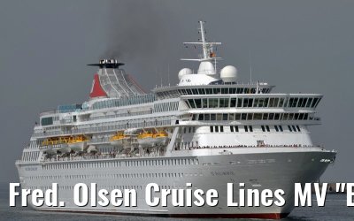 Fred. Olsen Cruise Lines MV "Balmoral" arriving Ijmuiden, 02.09.2011