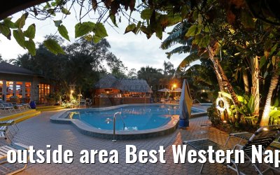 outside area Best Western Naples Inn & Suites