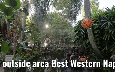 outside area Best Western Naples Inn & Suites