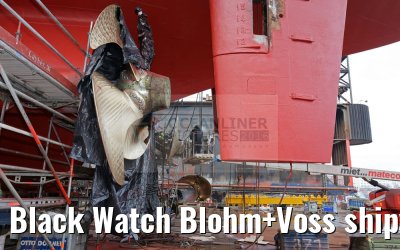 Black Watch Blohm+Voss shipyard installation of the new propellers 06.12.2016