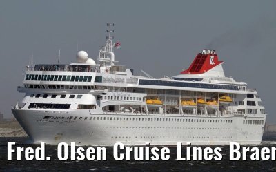 Fred. Olsen Cruise Lines Braemar departing port of Ijmuiden, 01. May 2011