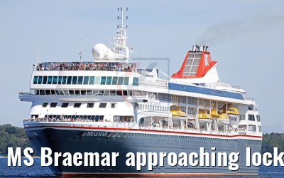 MS Braemar approaching locks of Kiel 06.07.2017